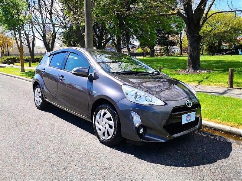 2016 Toyota Aqua G