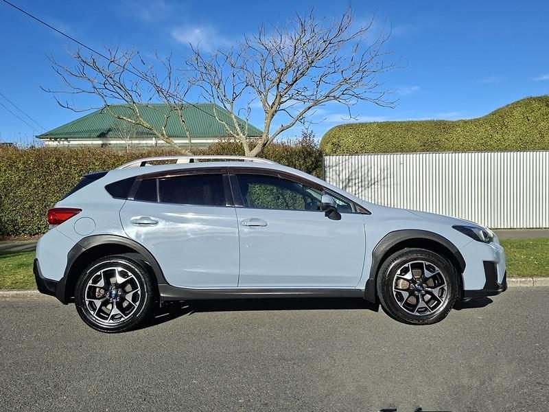 2017 Subaru XV 2.0L SPORTS 4WD, photo 2