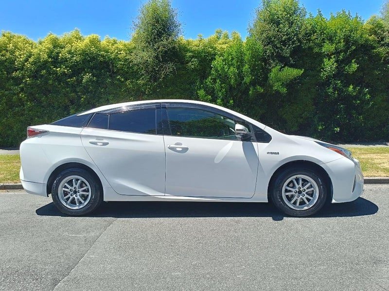 2017 Toyota Prius 1.8G, photo 2