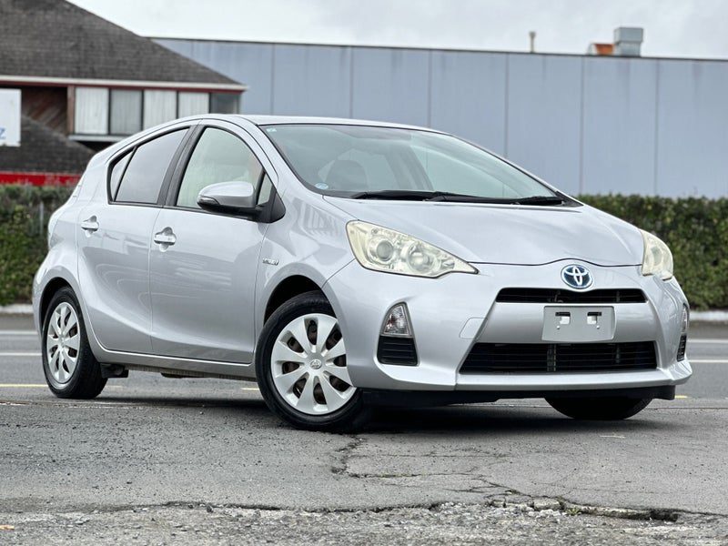 2013 Toyota Aqua S | Push Button Start, main photo