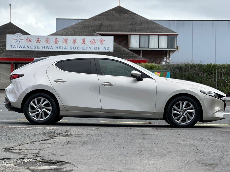 2023 Mazda 3 AWD G Fastback | Heads Up Display, photo 3