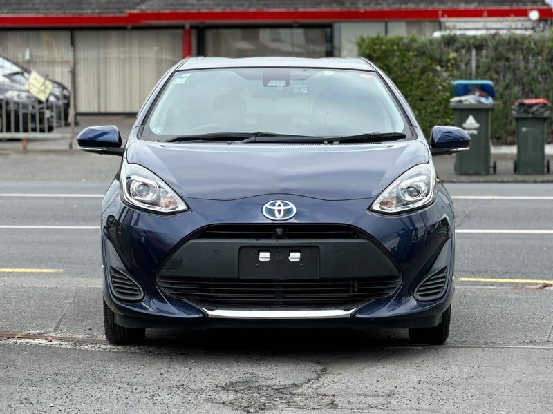 2021 Toyota Aqua, photo 2