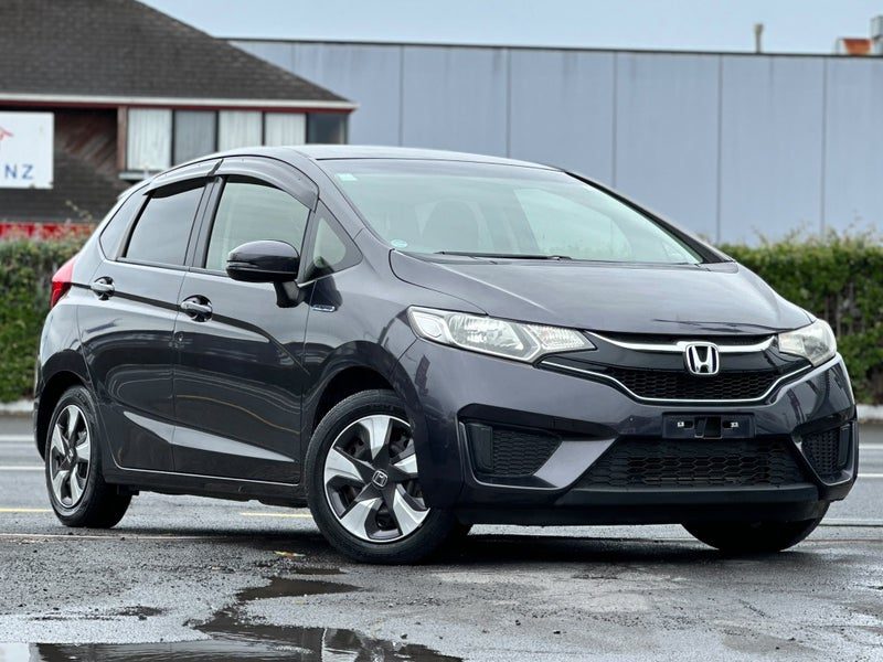 2015 Honda Fit Hybrid Facelift | 58000 KMs Only, main photo