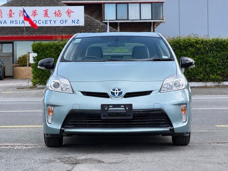 2013 Toyota Prius S *Rev Cam/Bluetooth Audio*, photo 2