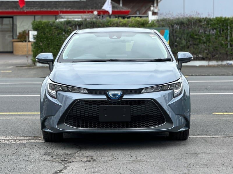 2019 Toyota Corolla Touring, photo 2