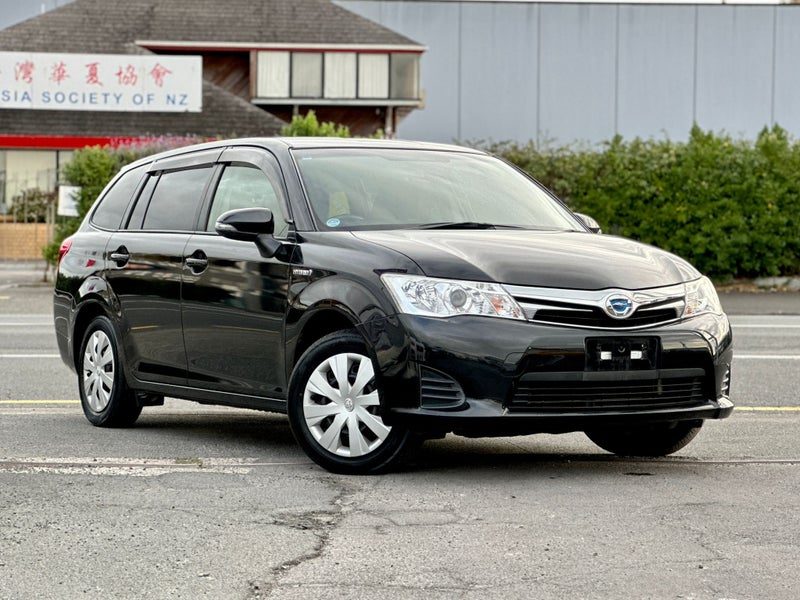 2014 Toyota Corolla Fielder, main photo