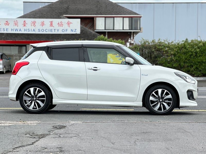 2017 Suzuki Swift RS Sports Hybrid *Safety Sense*, photo 3