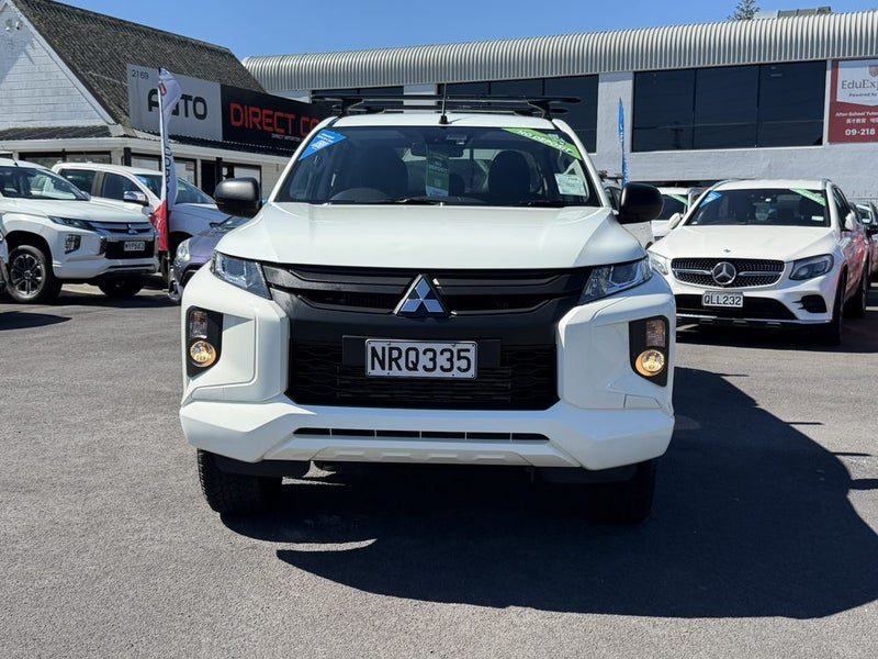 2021 Mitsubishi Triton GLX, photo 2