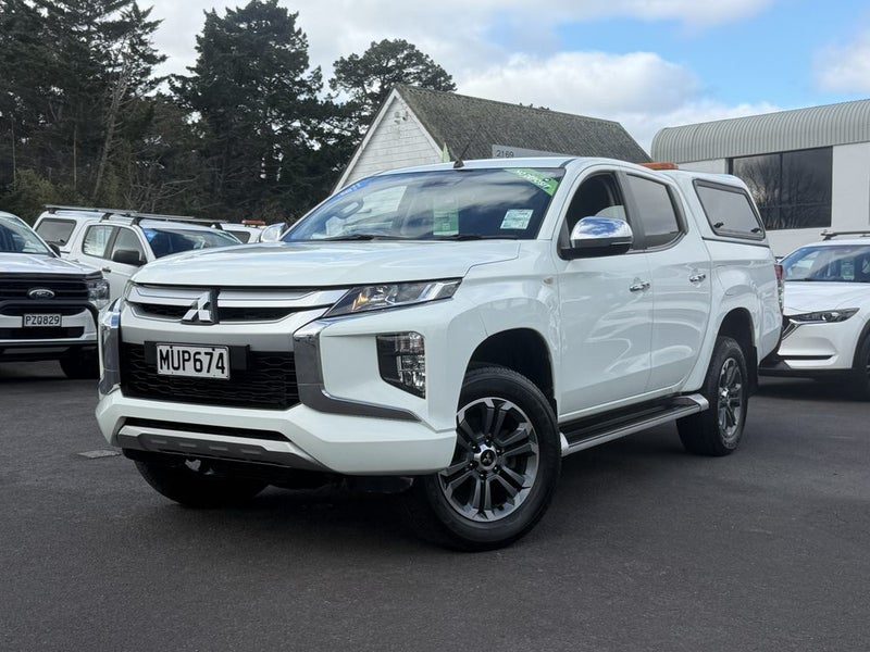 2020 Mitsubishi Triton GLXR, photo 3