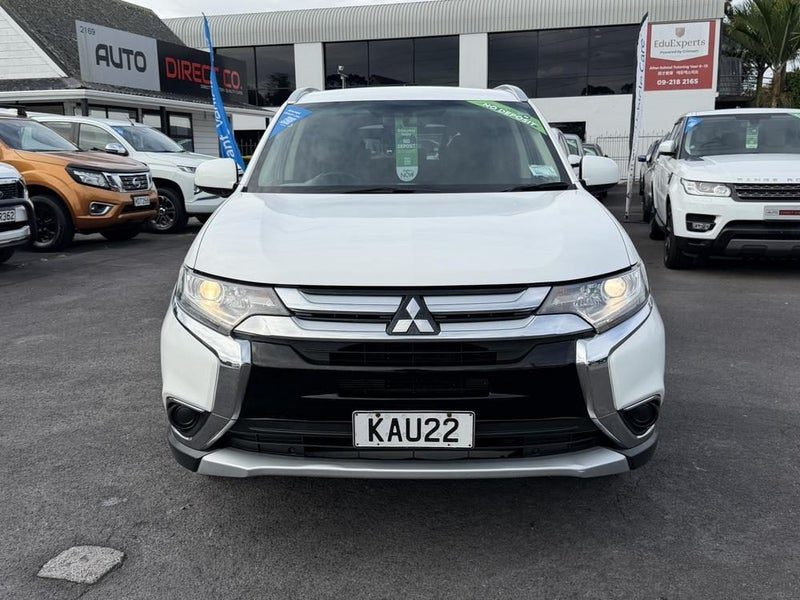2016 Mitsubishi Outlander LS 5 Seater, photo 2