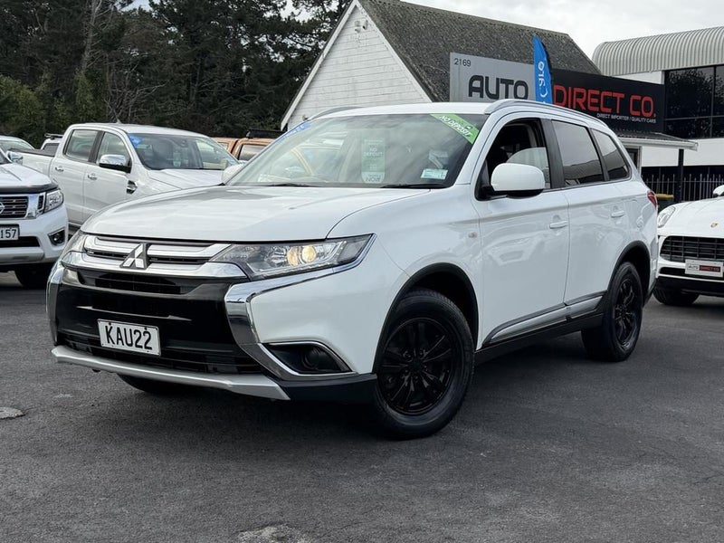 2016 Mitsubishi Outlander LS 5 Seater, photo 3