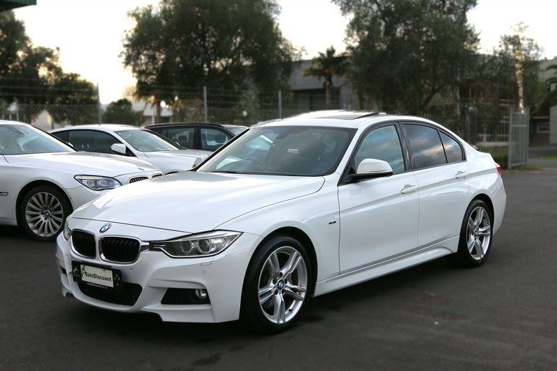 2013 BMW 335i M Sport, photo 2