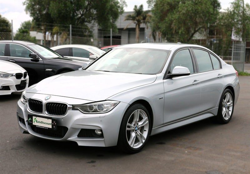 2013 BMW 335i M Sport, photo 2