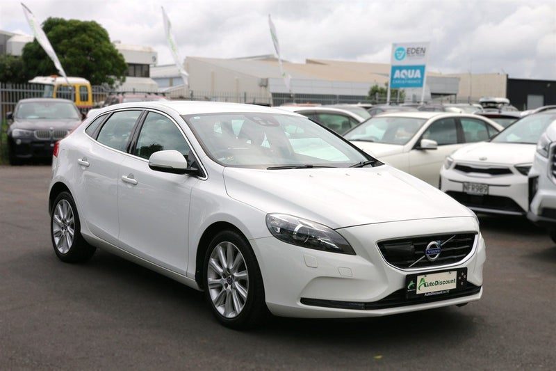 2015 Volvo V40 T4