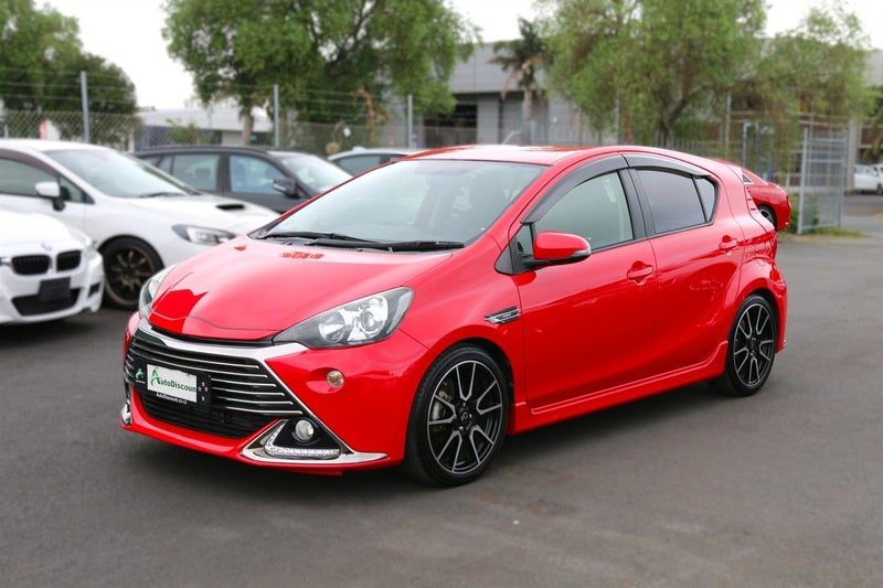 2014 Toyota Aqua GS, photo 2