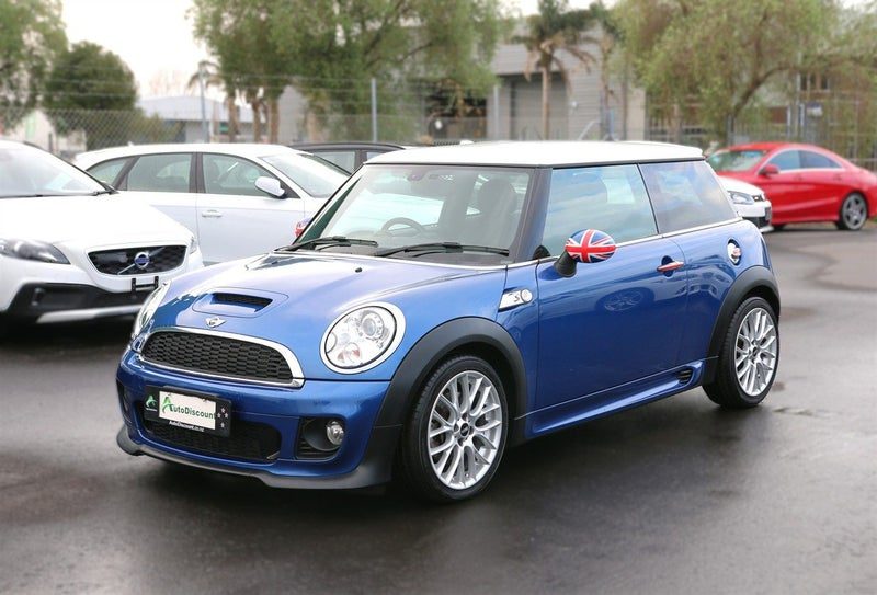 2013 MINI Cooper, photo 2