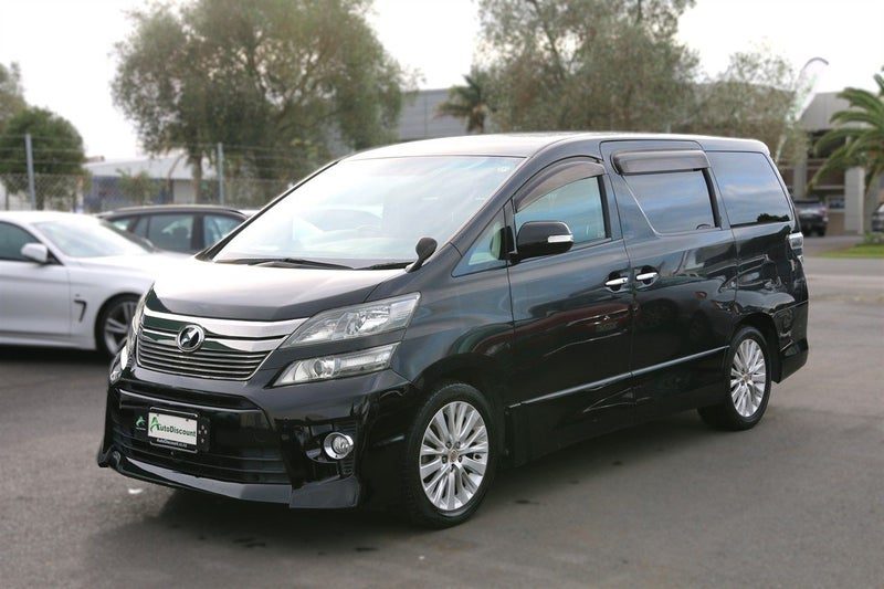 2013 Toyota Vellfire Z, photo 2