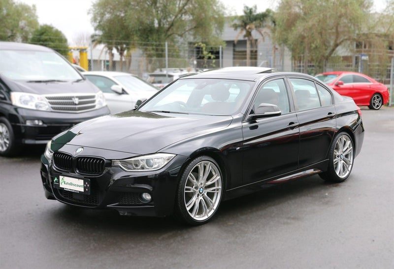 2014 BMW 320i M Sport, photo 2