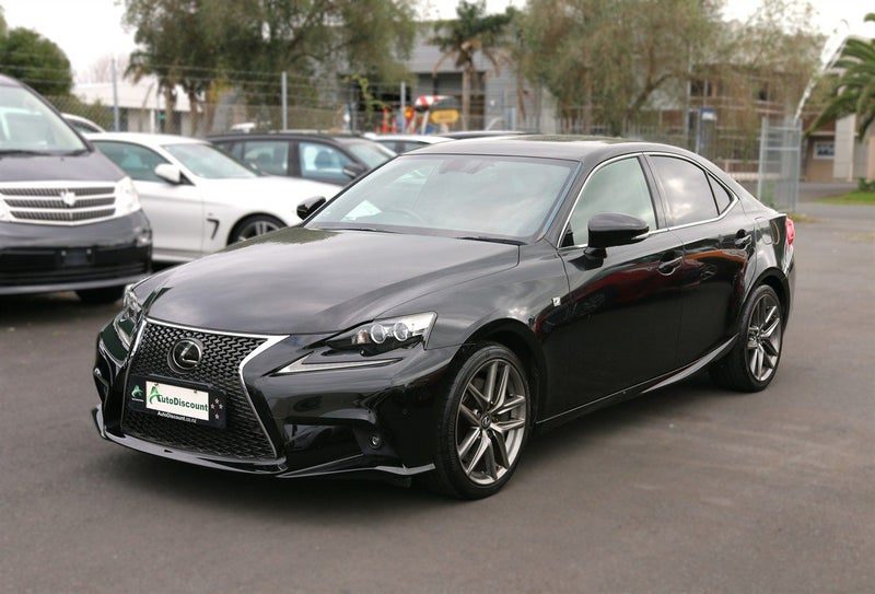 2015 Lexus IS 200t F Sport, photo 2