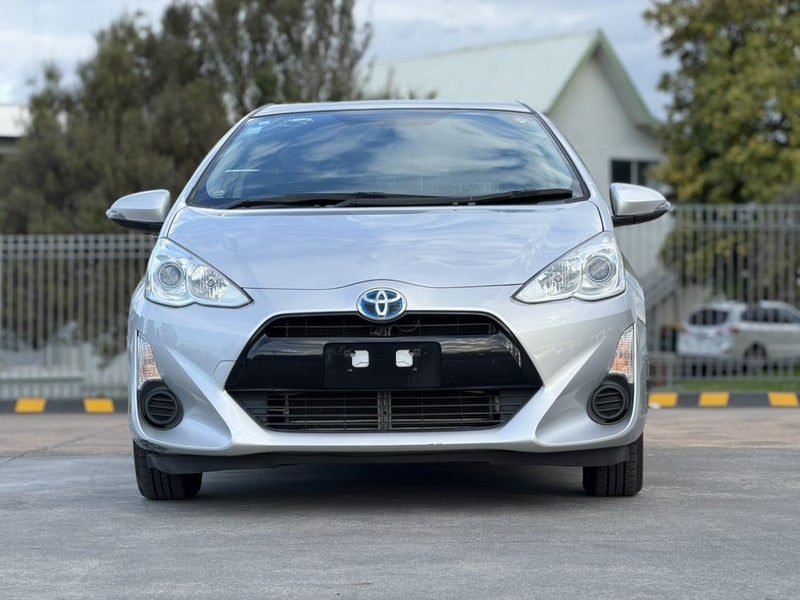 2015 Toyota Aqua **Reverse Camera*2-Keys**, photo 2
