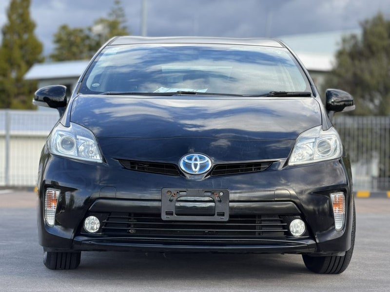 2013 Toyota Prius, photo 2