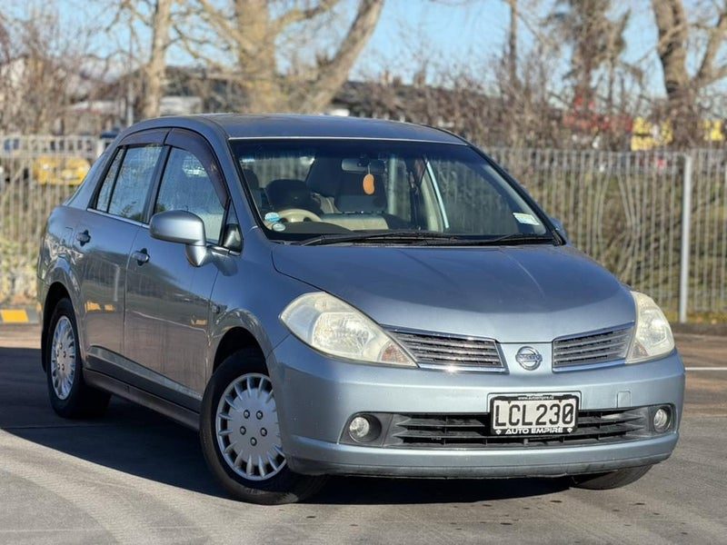 2005 Nissan Tiida