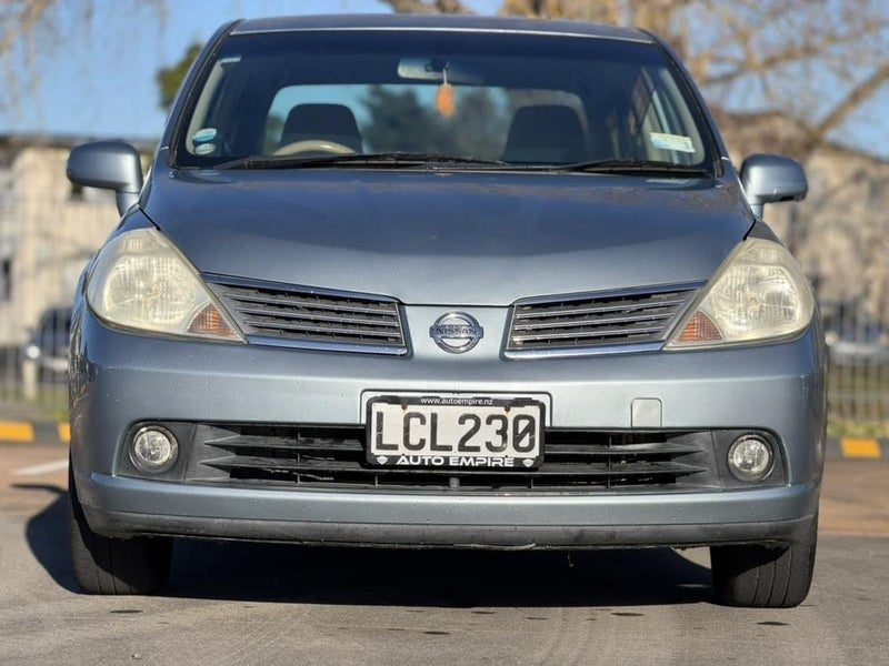 2005 Nissan Tiida, photo 2
