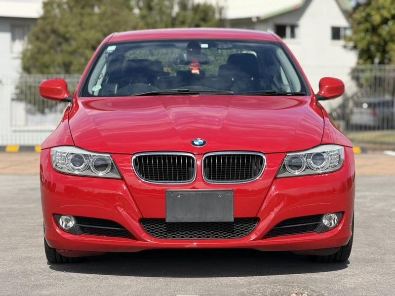 2012 BMW 320i, photo 2