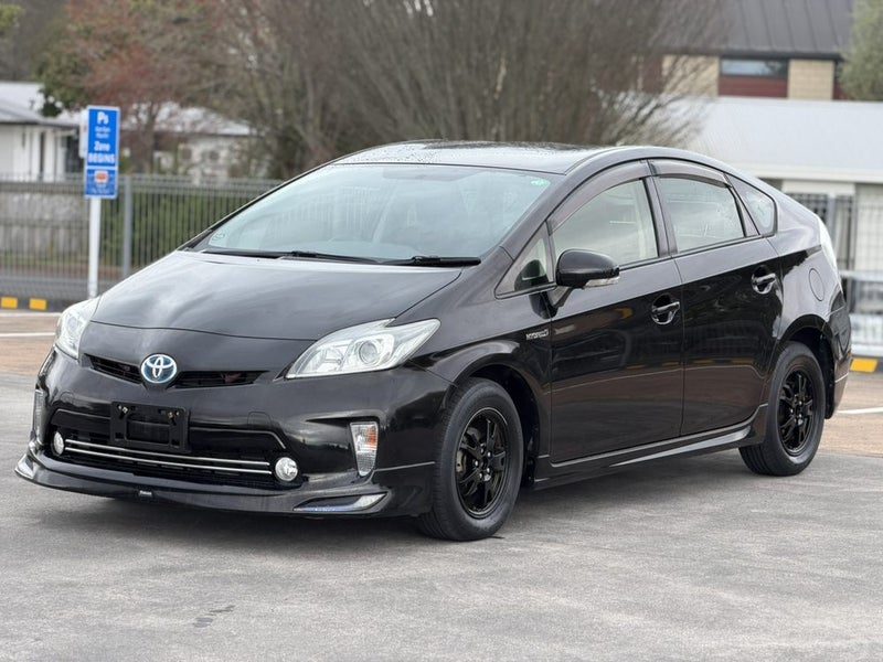 2015 Toyota Prius S, photo 3