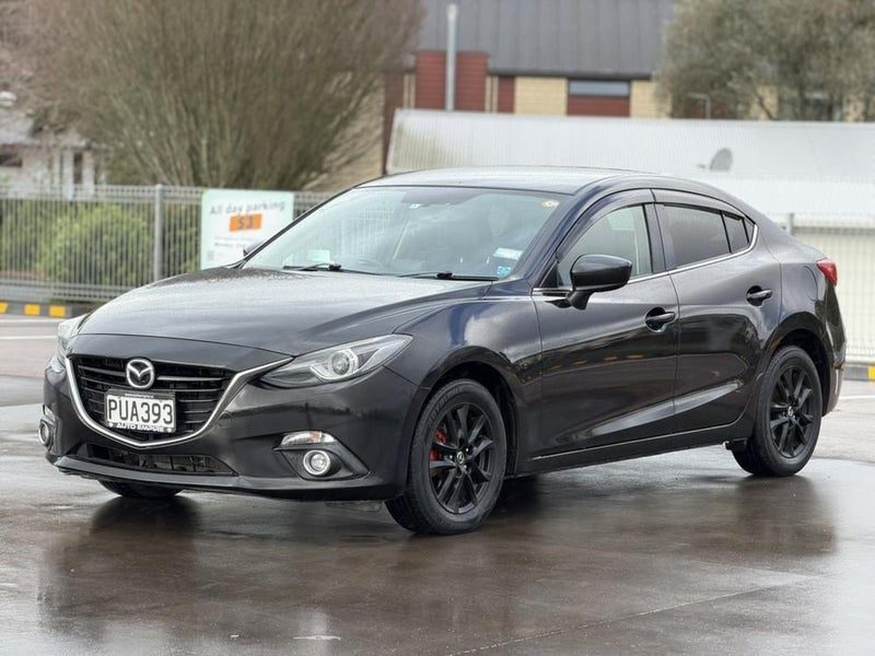 2014 Mazda Axela Hybrid, photo 3
