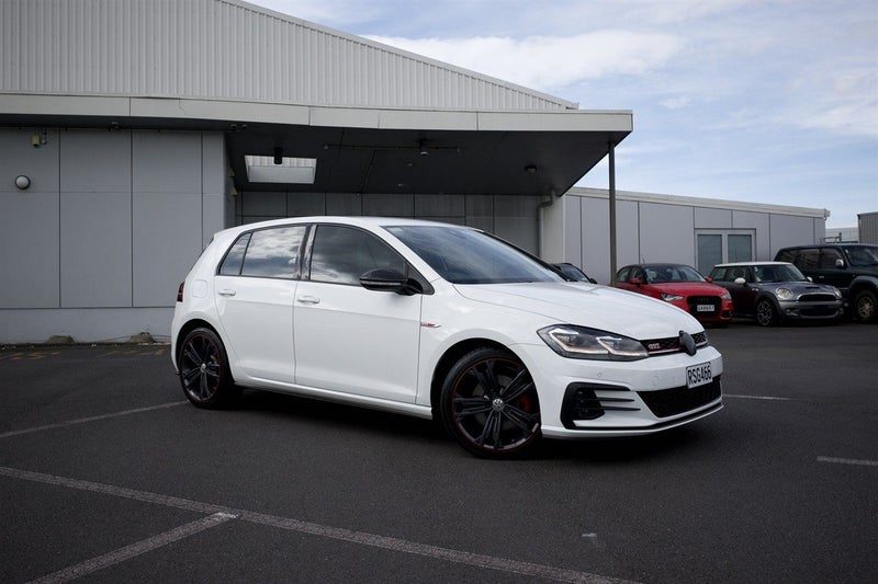 2018 Volkswagen Golf GTI DYNAMIC PACK DCC
