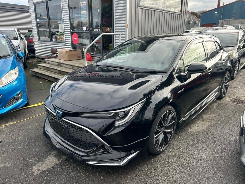 2018 Toyota Corolla Hybrid SPORTS, photo 2