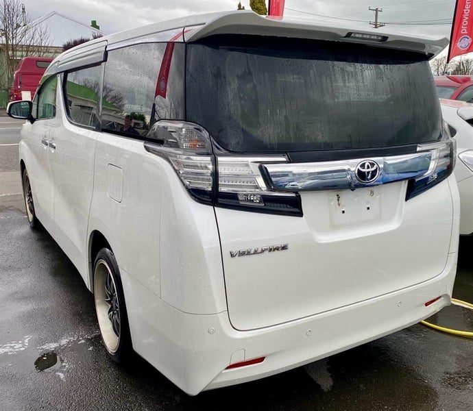 2015 Toyota Vellfire, photo 3