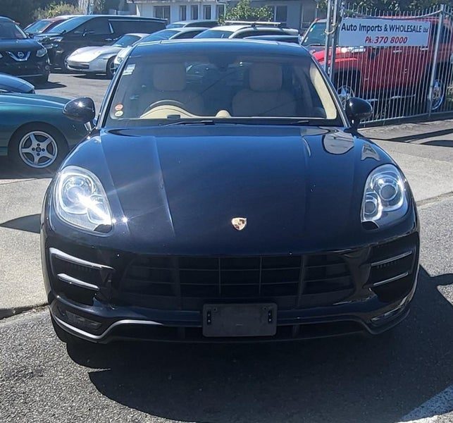 2015 Porsche Macan Turbo, photo 3