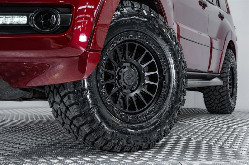 2017 Mitsubishi Pajero Exceed 3.2L 4WD, photo 2