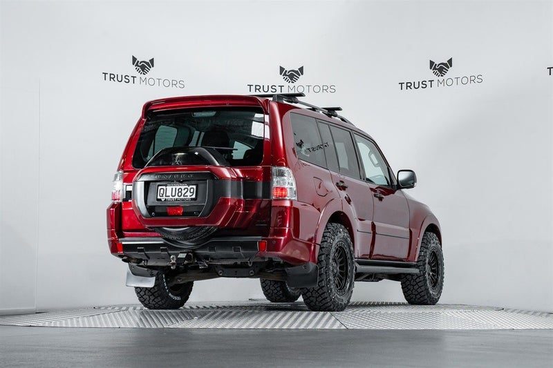 2017 Mitsubishi Pajero Exceed 3.2L 4WD, photo 3