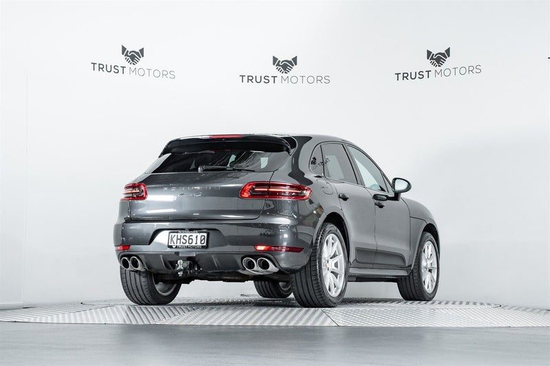 2017 Porsche Macan S 3.0L 4WD, photo 3