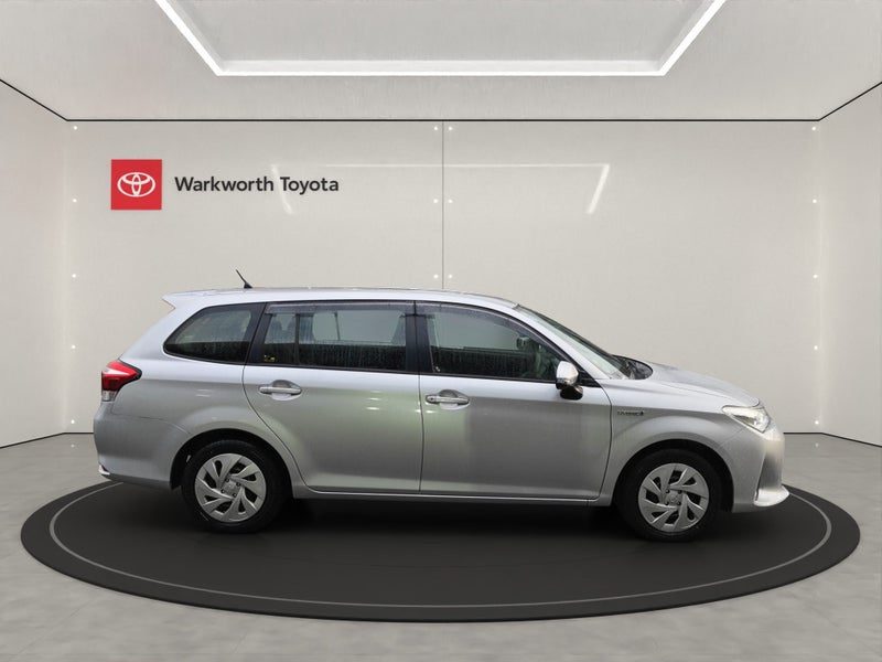 2018 Toyota Corolla Fielder 1.5 Hybrid EX 5 Dr..., photo 2