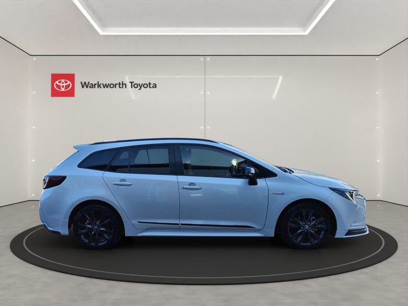 2019 Toyota Corolla 1.8 Hybrid WxB 5 Dr Wagon C..., photo 2