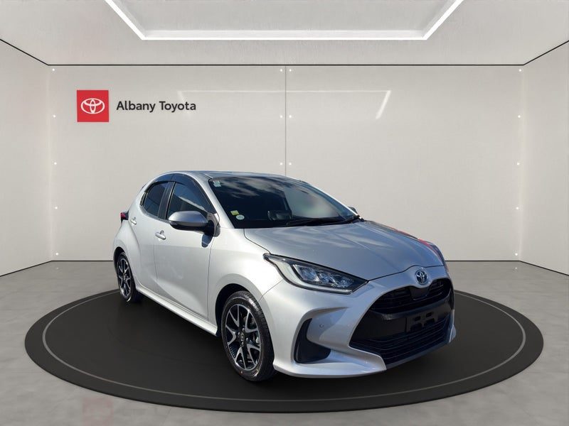 2020 Toyota Yaris 1.5 Hybrid Z 5 Dr Hatch CVT 2WD, main photo