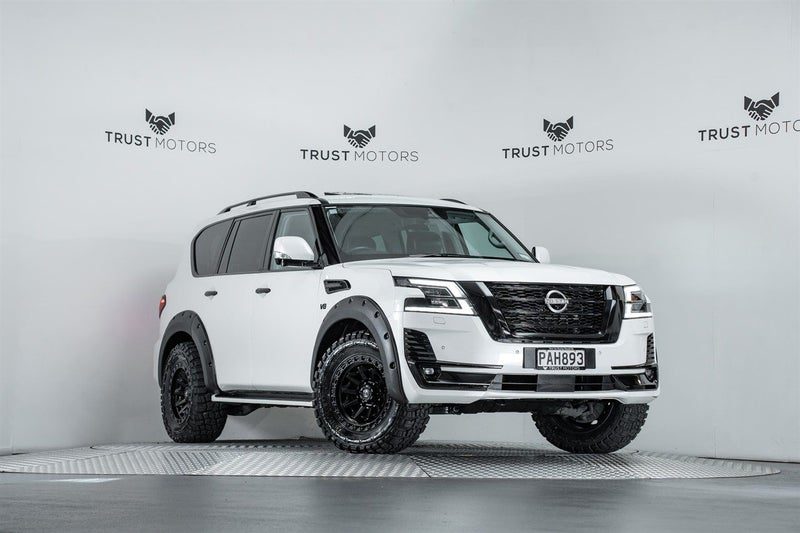 2022 Nissan Patrol TI-L 5.6L V8 4WD, main photo