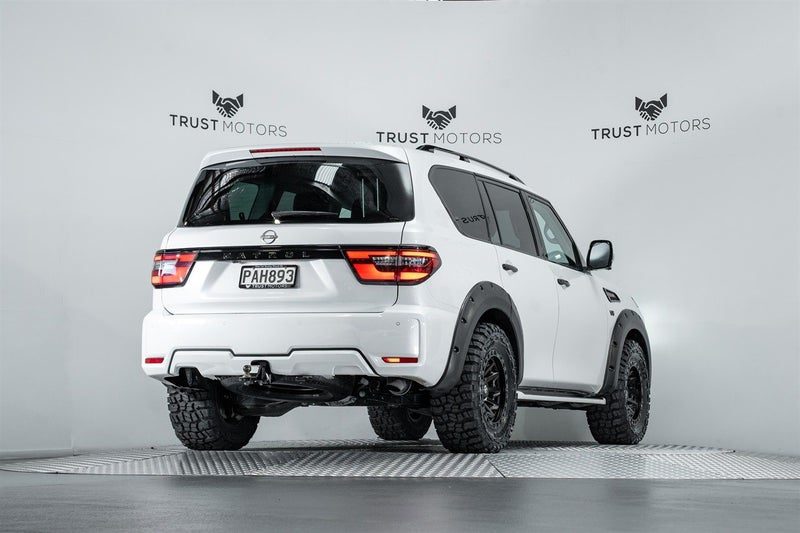 2022 Nissan Patrol TI-L 5.6L V8 4WD, photo 3