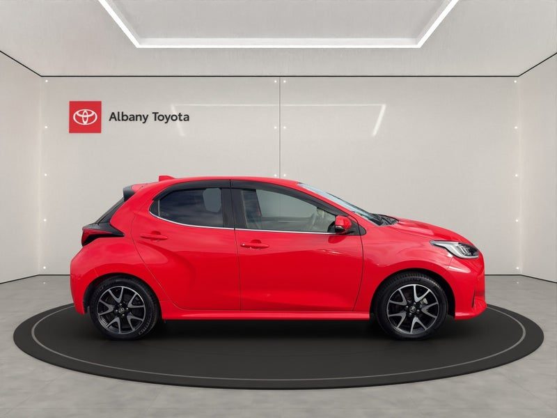 2022 Toyota Yaris 1.5 Hybrid Z 5 Dr Hatch CVT 2WD, photo 2