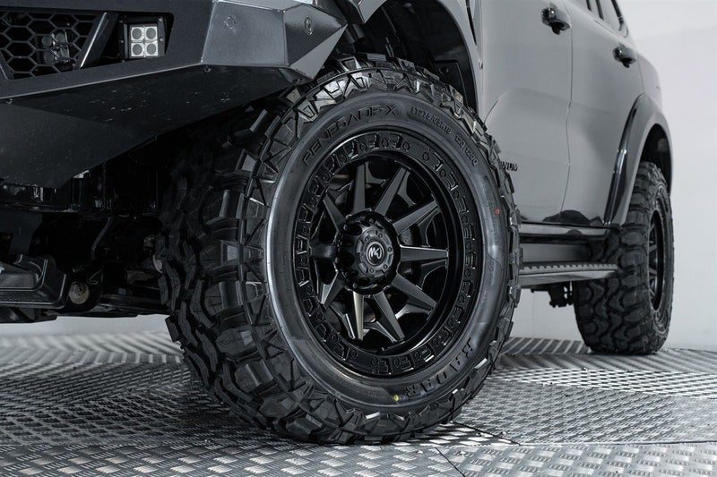 2023 Ford Everest Platinum 3.0L V6 4WD, photo 2
