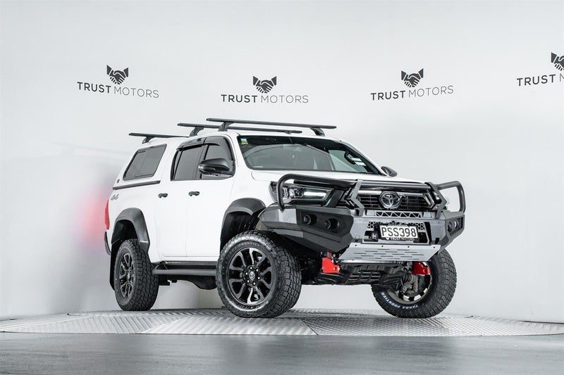2023 Toyota Hilux SR5 Cruiser 4WD, main photo