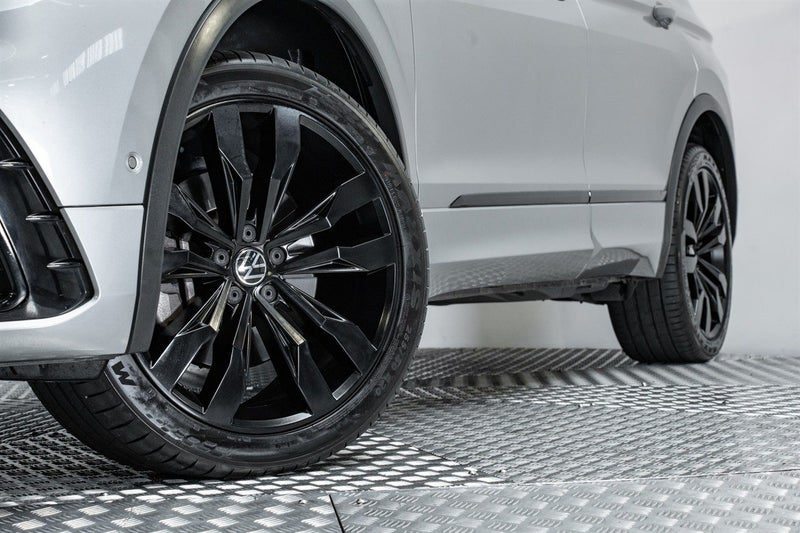 2023 Volkswagen Tiguan Allspace R-Line 4MOTION, photo 2