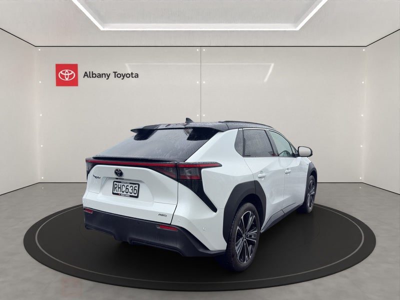 2025 Toyota bZ4X Motion BEV AWD SUV/5D/5S (YEAM..., photo 3