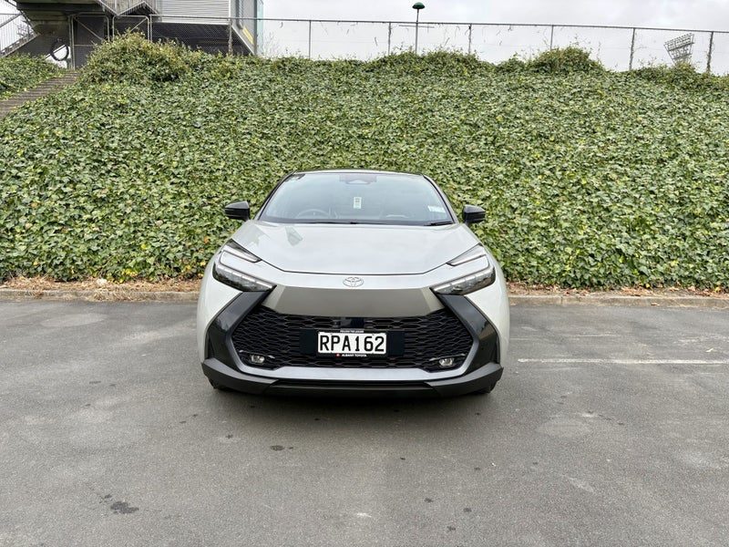 2025 Toyota C-HR Limited 1.8 Petrol HYBRID CVT..., photo 2