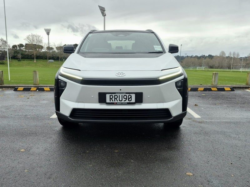 2026 Toyota bZ4X Motion BEV AWD SUV/5D/5S, photo 2