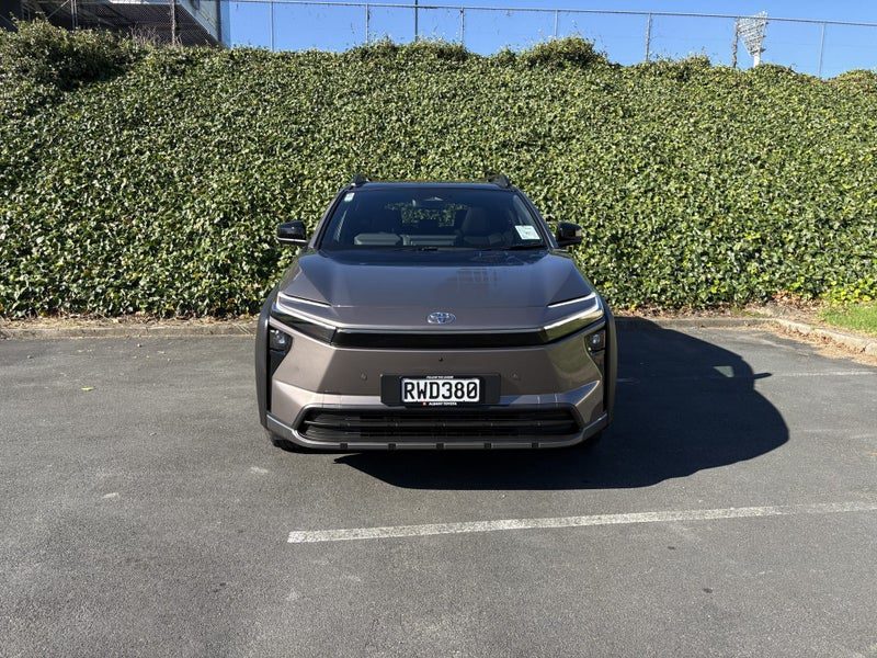 2026 Toyota bZ4X Touring BEV AWD SUV/5D/5S, photo 2